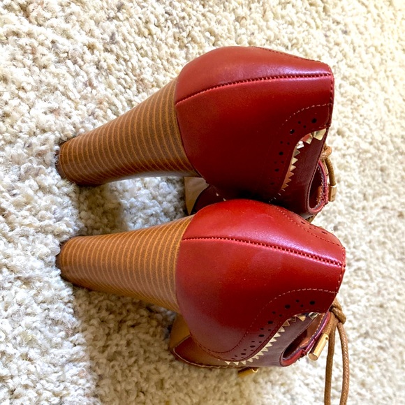 Brown leather shoes - Picture 3 of 5